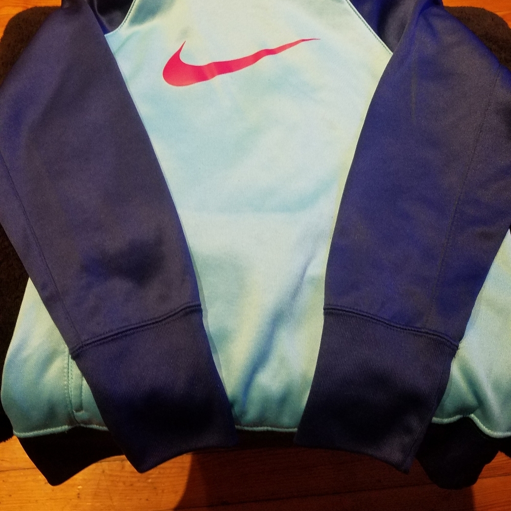 Girls Nike Sweatshirt